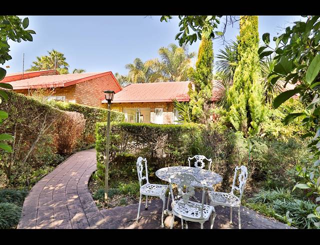 2 BEDROOM HOUSE SOLD IN PRETORIUSPARK